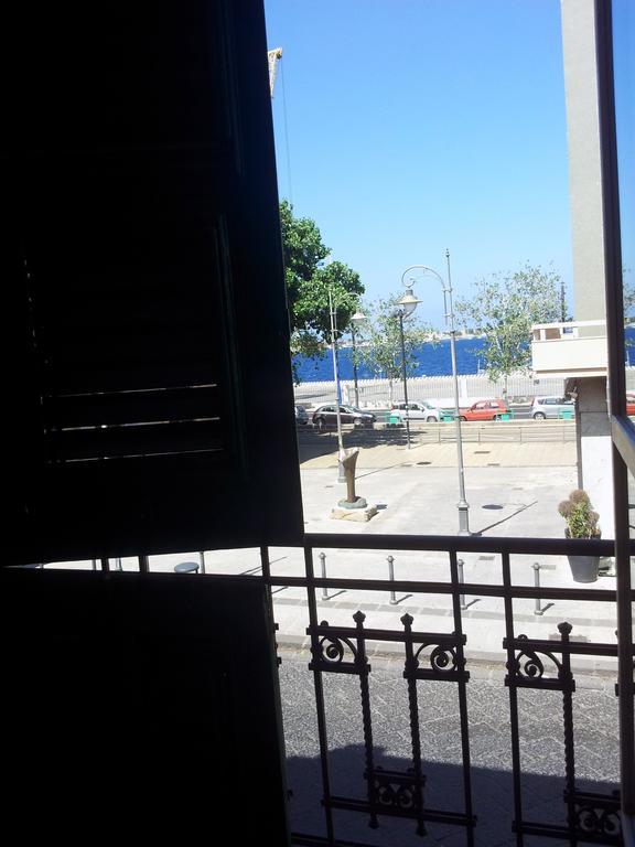 Opera Relais Bed & Breakfast Messina Exterior photo